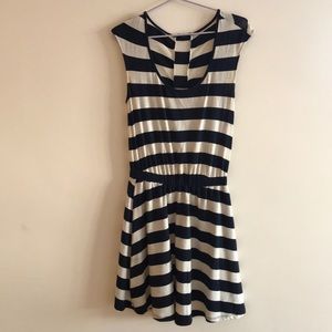 Stripes are back in town!